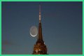 How to See the Moon's Ghostly 'Da Vinci Glow' Phenomenon